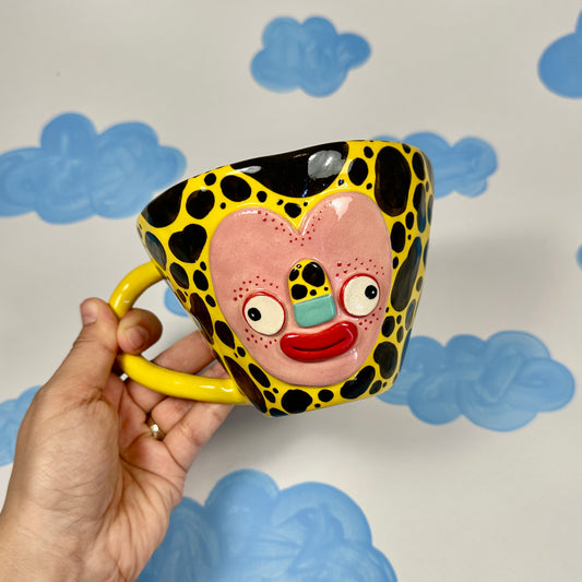 Ceramic spotted mug, 365 ml