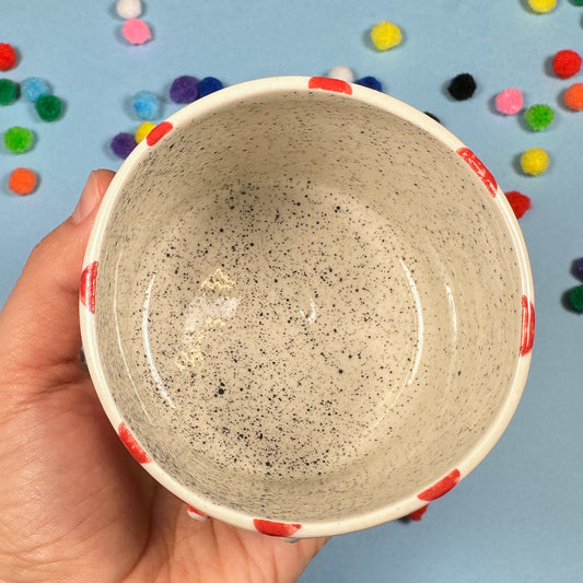 Ceramic cup in a red harlequin pattern, 270 ml