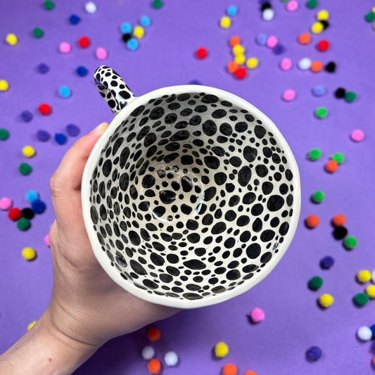 Ceramic mug "Spotted clown", 440 ml