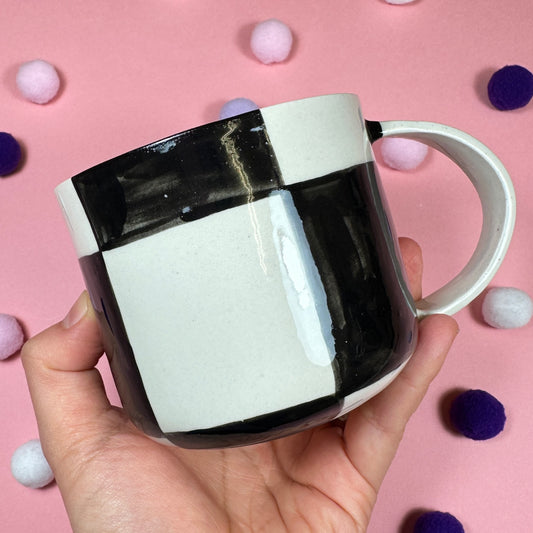 Checkered mug, 375ml