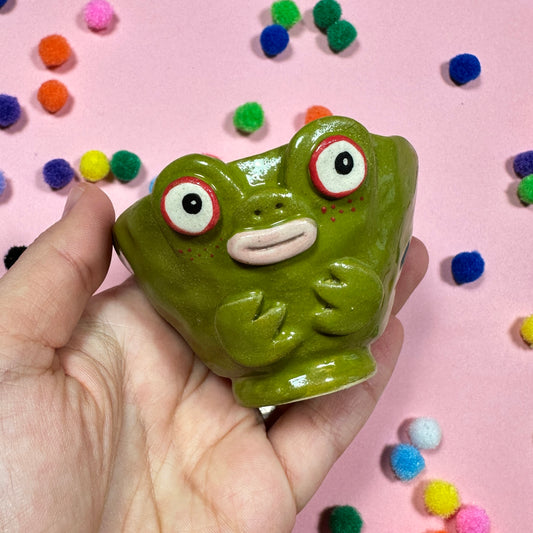 Candle with the scent of sweet cookies "Frog and ladybug"