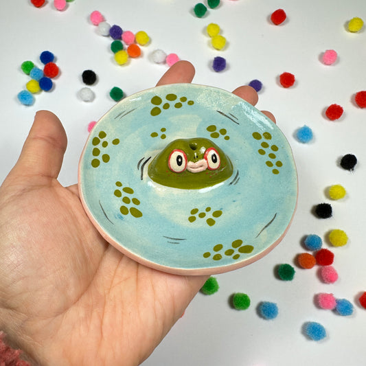Incense and jewelry holder "Frog in the pond"
