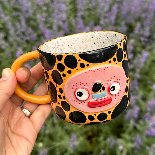 Spotted mug, 355ml