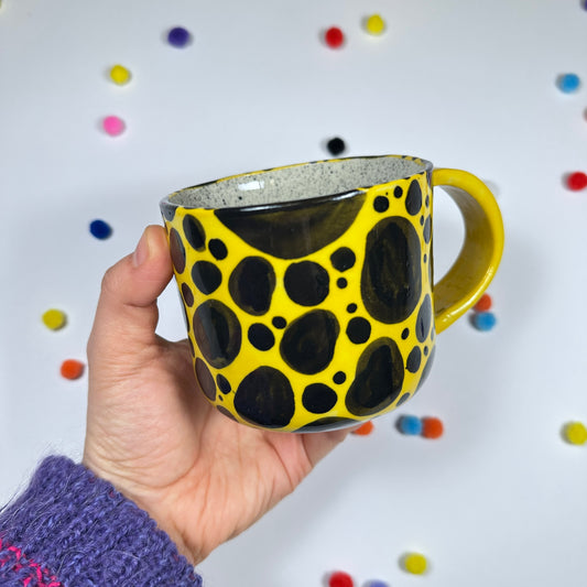 Spotted mug, 365ml