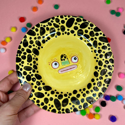 Miniature plate